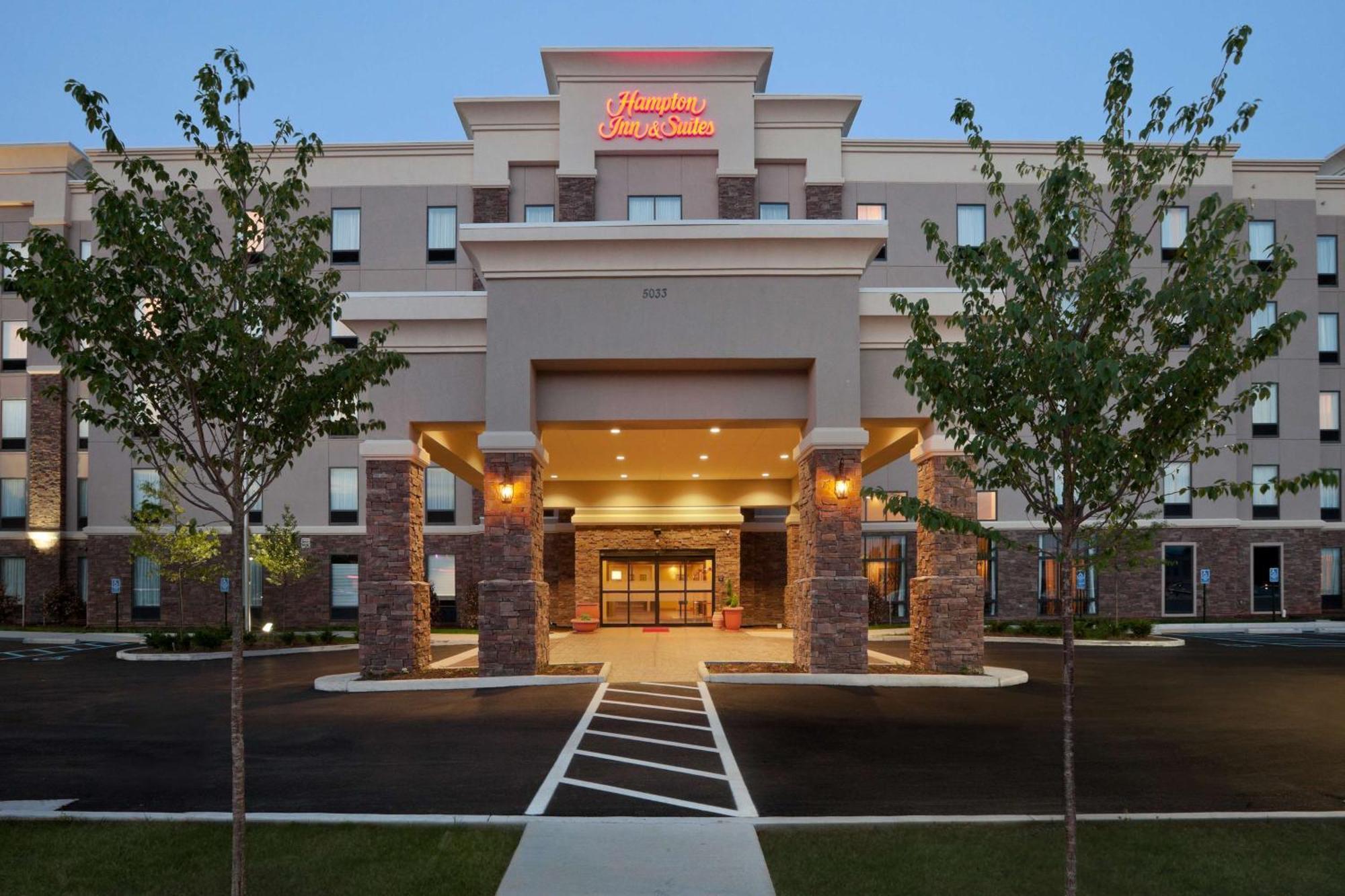 Hampton Inn And Suites Roanoke Airport/Valley View Mall Exterior foto